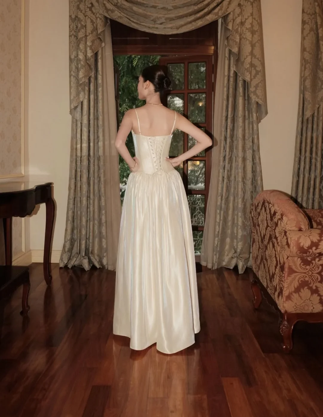 Photo 6 of Váy Dài Rubies Corset Màu Kem