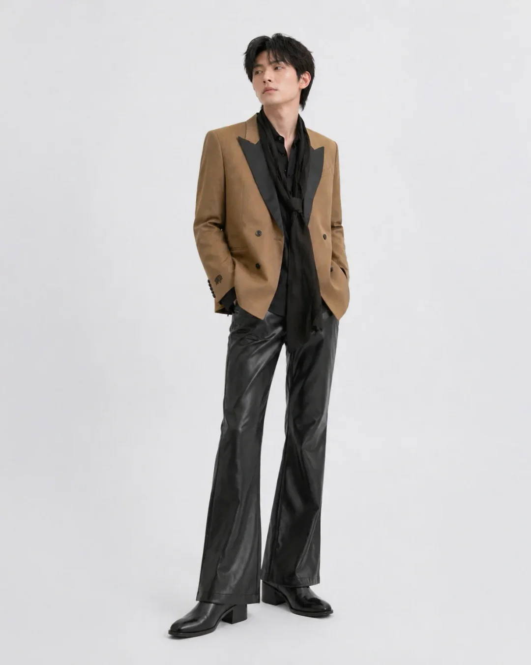 Photo 1 of Set blazer phối quần da nâu đen