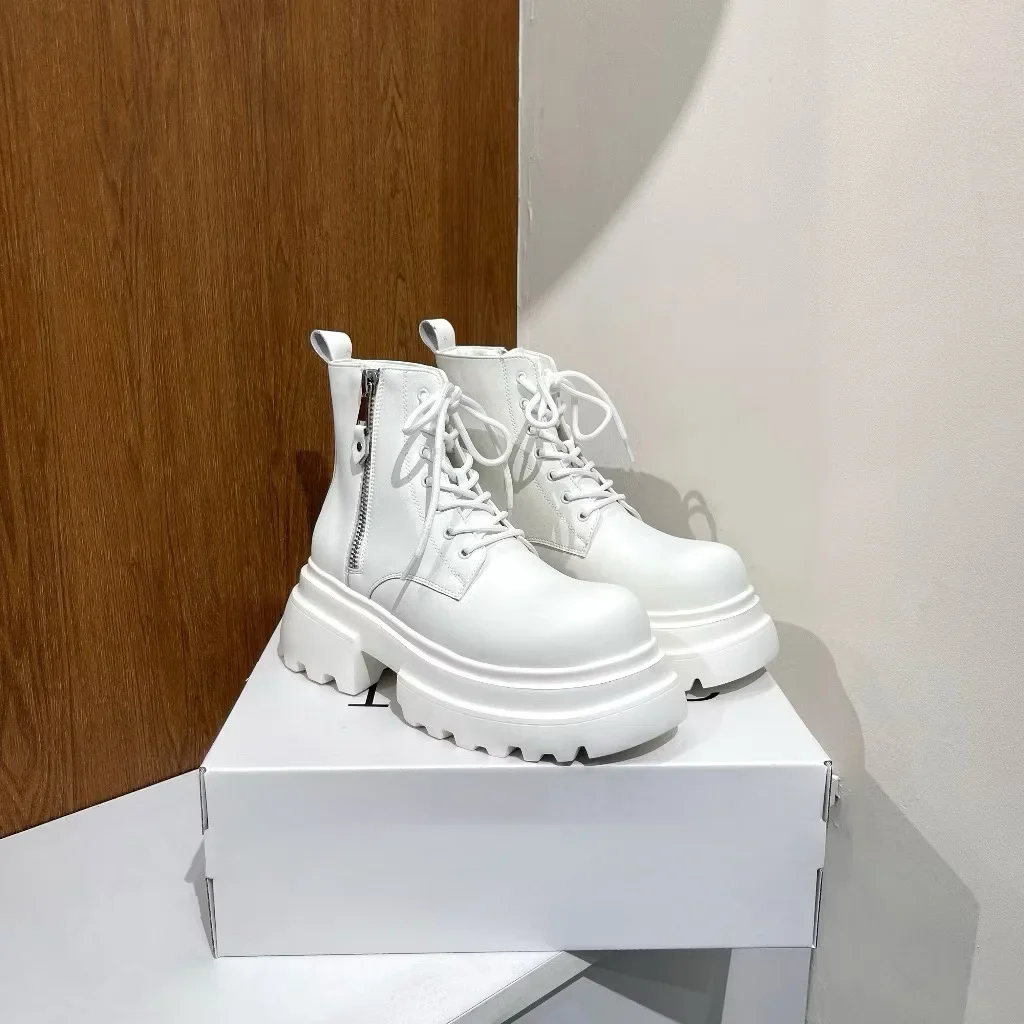 Ảnh 1 của Chelsea boots trắng cao 8cm nam