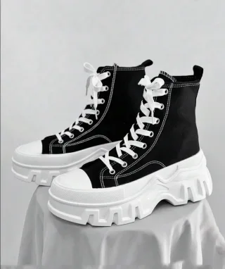 Photo 1 of Boots trắng đen nam