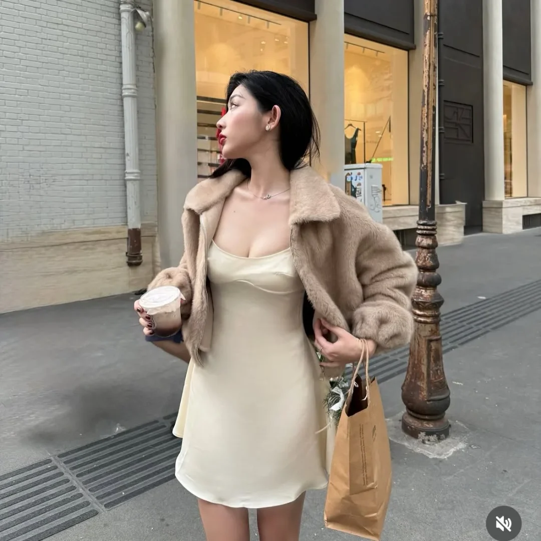 Ảnh 3 của Váy lụa hai dây màu be