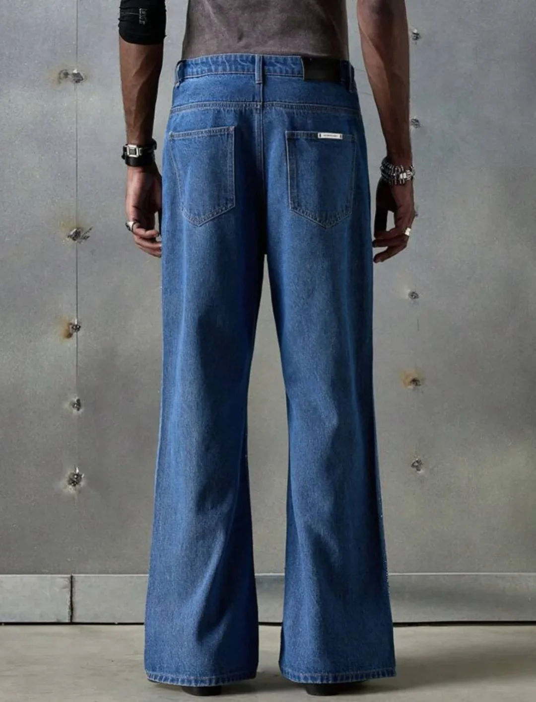 Ảnh 3 của Quần jeans xanh đính đá ống loe