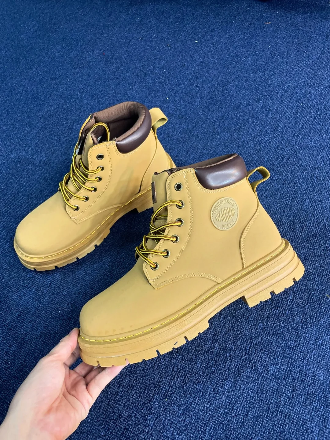 Ảnh 1 của Boots da nâu nam cao 5cm