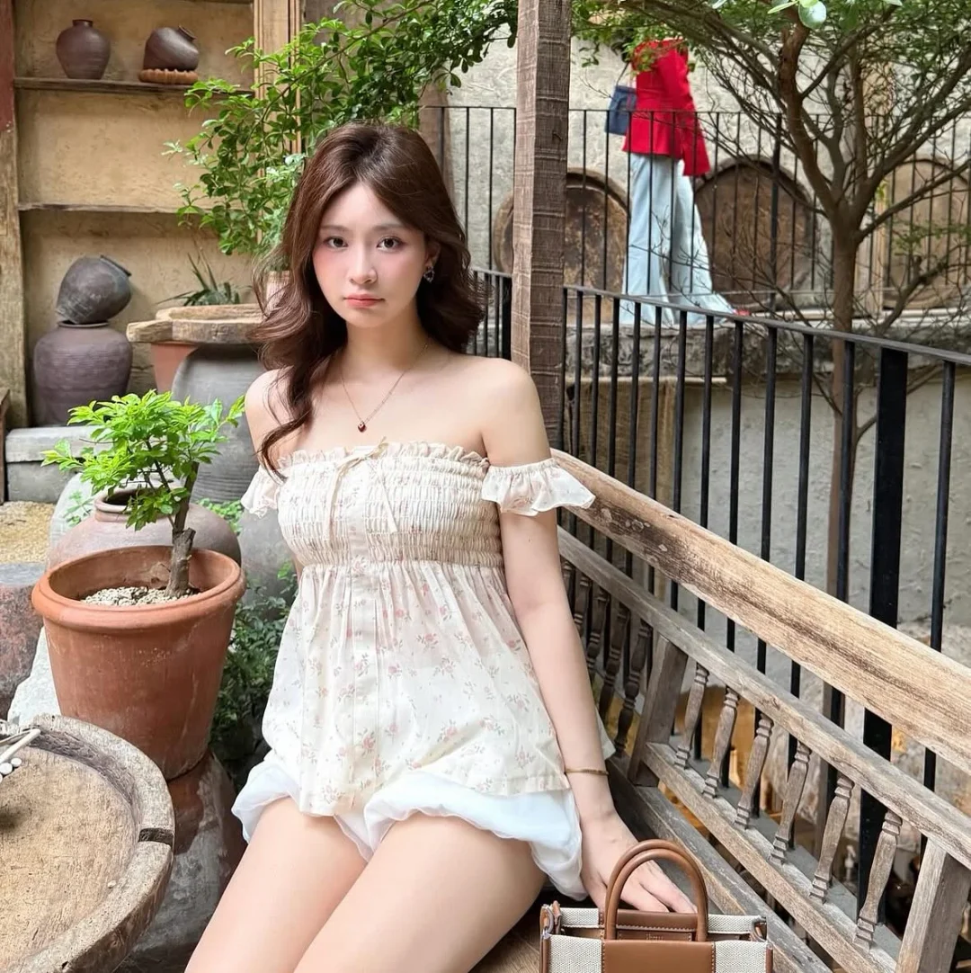 Ảnh 2 của Váy nữ Areum Room