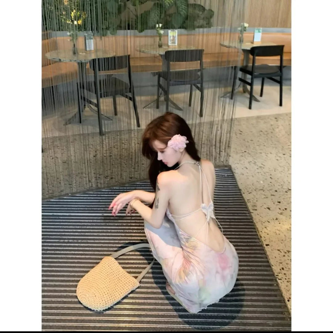 Photo 3 of Váy hở lưng sexy màu hồng