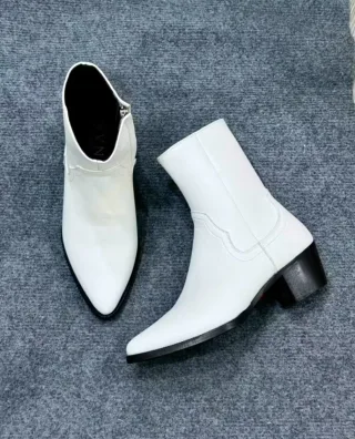 Photo 1 of Boots trắng nam