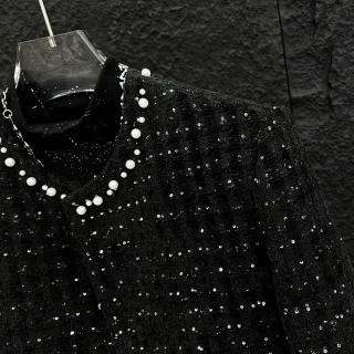 Ảnh 2 của Áo khoác vải tweet đen bling bling