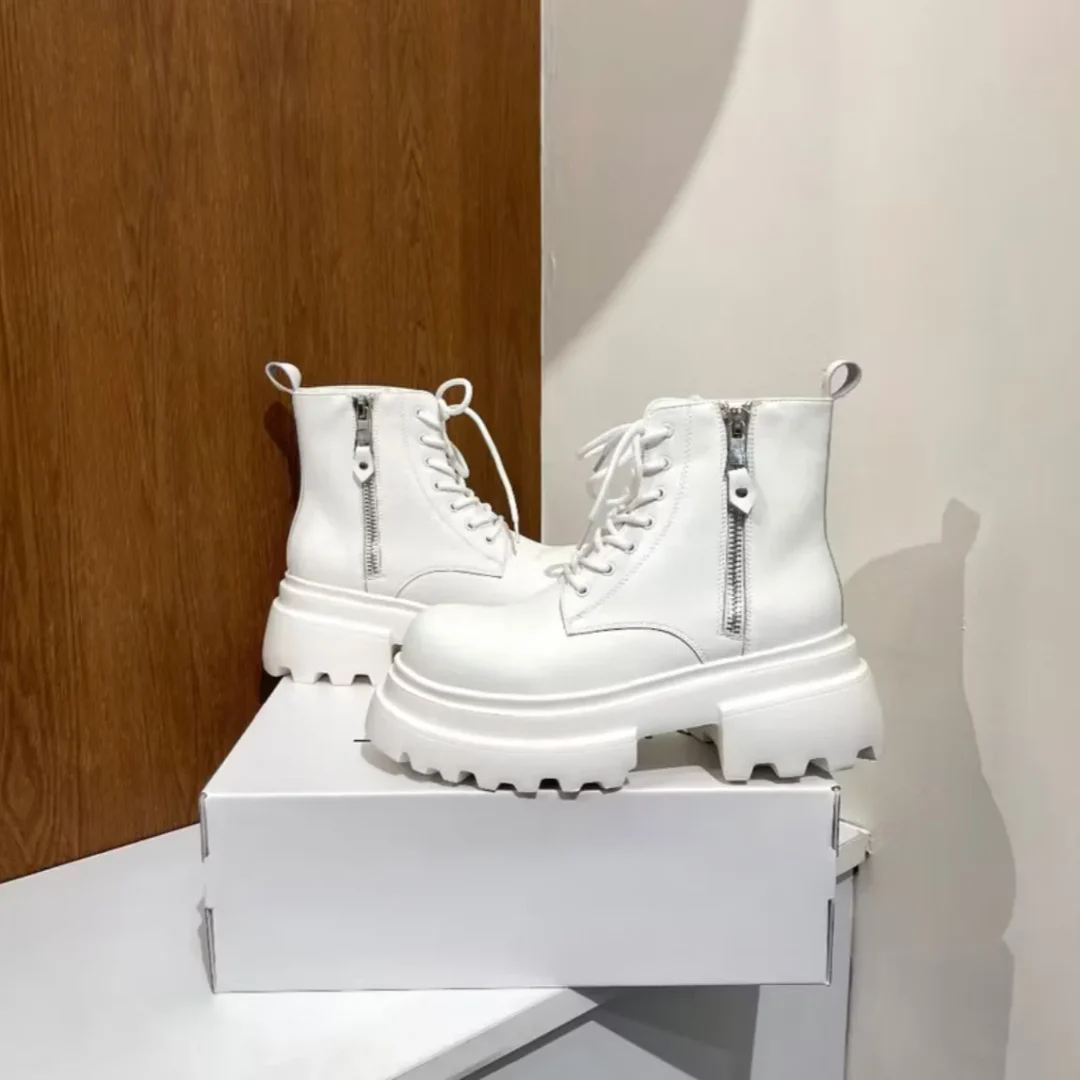 Ảnh 2 của Chelsea boots trắng cao 8cm nam