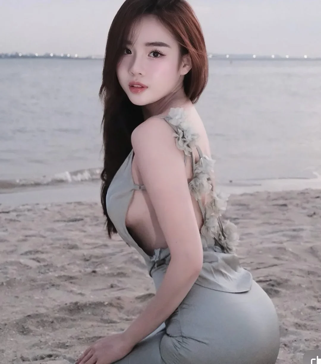 Photo 2 of Váy lụa đi biển nữ