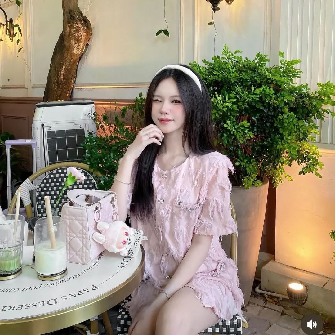 Ảnh 2 của Váy nữ Cherie Official