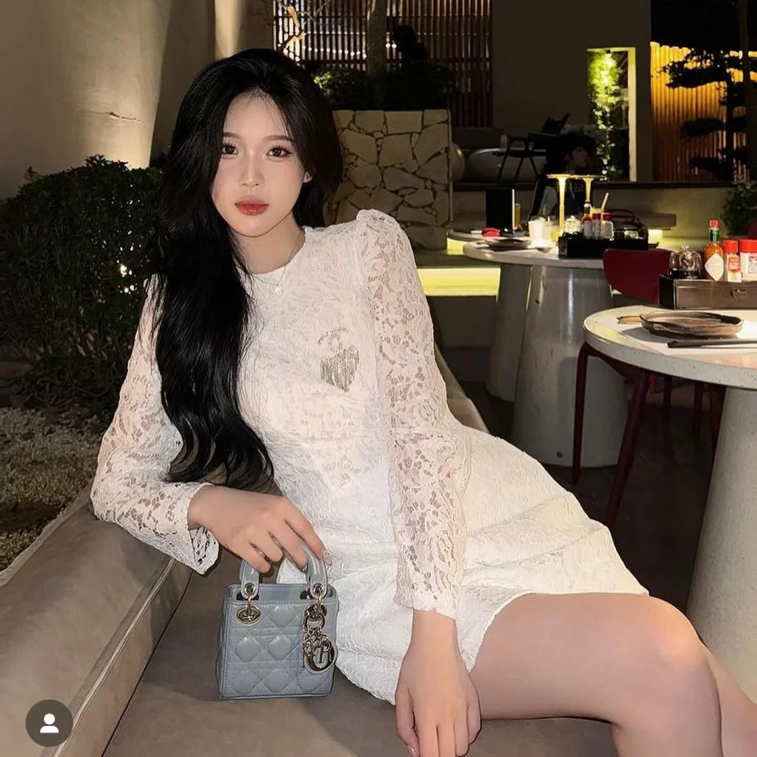 Photo 1 of Váy ren hoa nữ