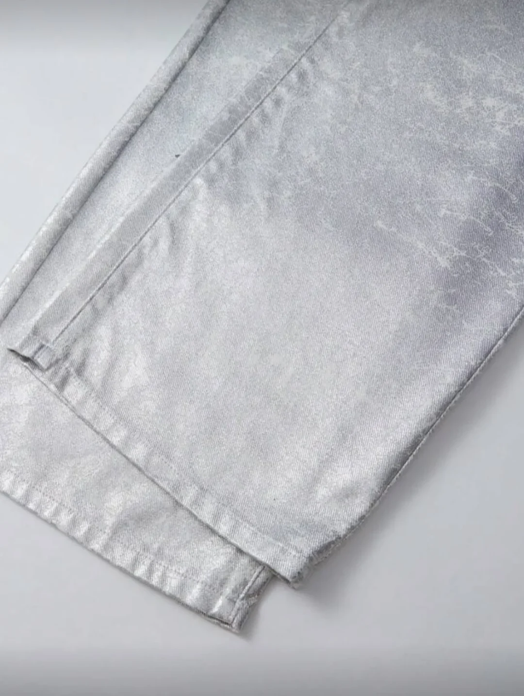 Ảnh 3 của Quần jeans ánh bạc nam