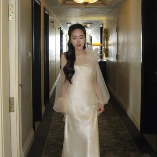 Photo 4 of Set váy lụa choàng hoa nữ
