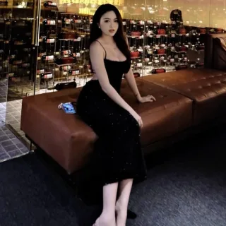 Photo 2 of Váy hở lưng ôm eo