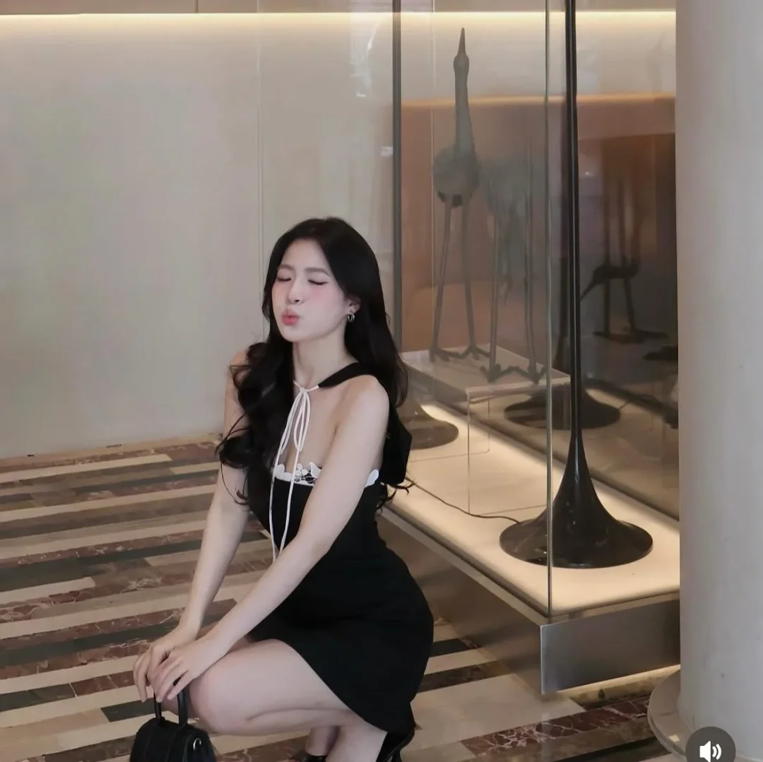 Ảnh 4 của Váy chiết eo tôn dáng nữ