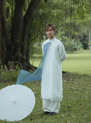 Ảnh 1 của Áo dài nam Magnus bay bổng