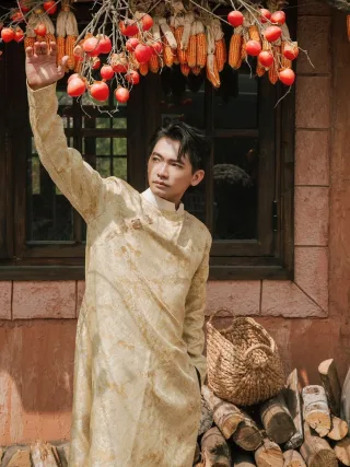 Ảnh 1 của Áo dài nam YUDAL màu vàng