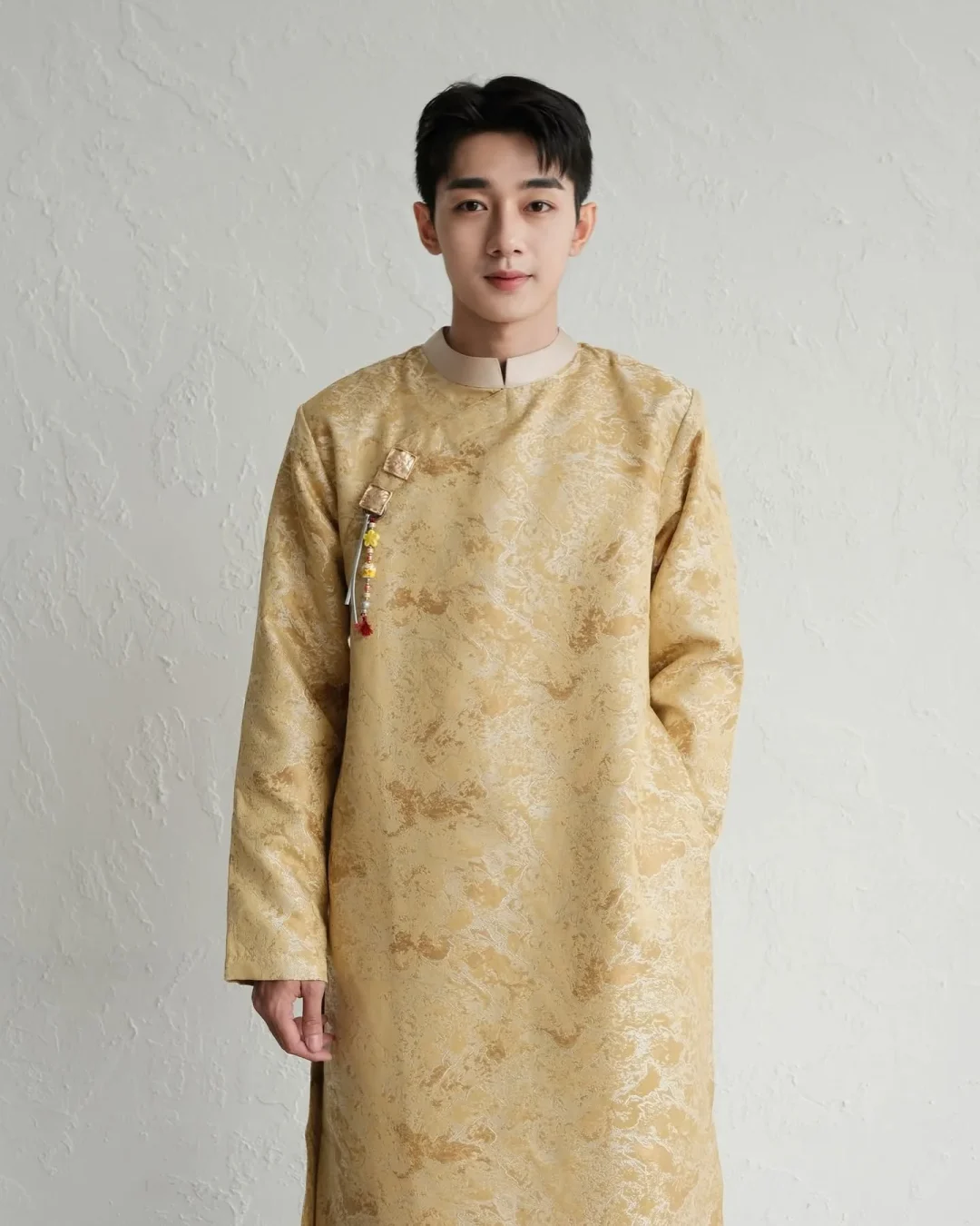 Ảnh 2 của Áo dài nam YUDAL màu vàng