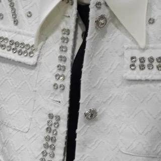 Photo 4 of Áo khoác vải tweet trắng bling bling