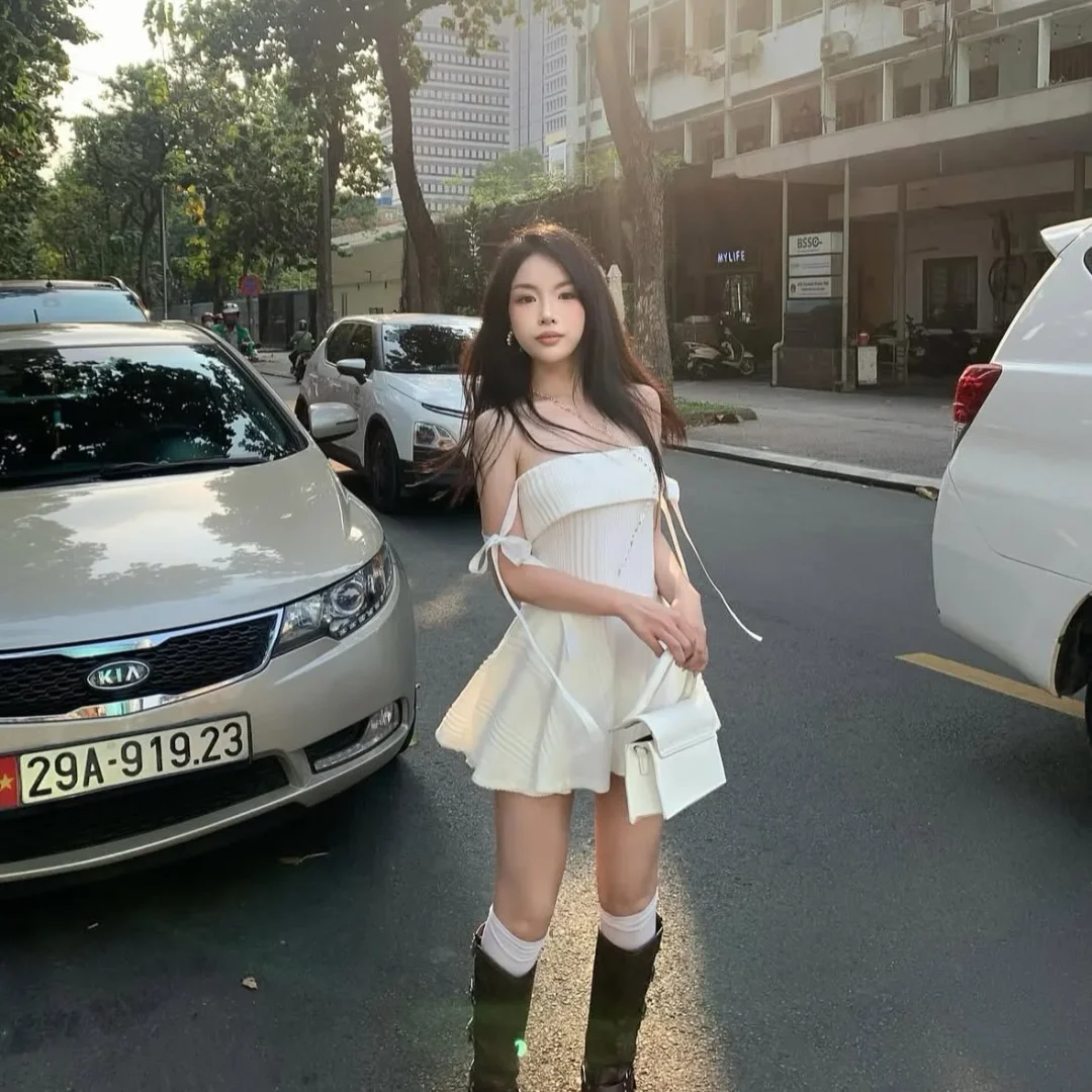 Ảnh 2 của Váy lông mịn tôn dáng nữ