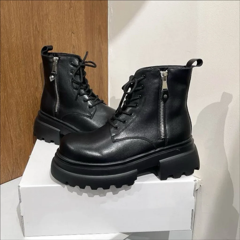 Photo 1 of Chelsea boots nam đen