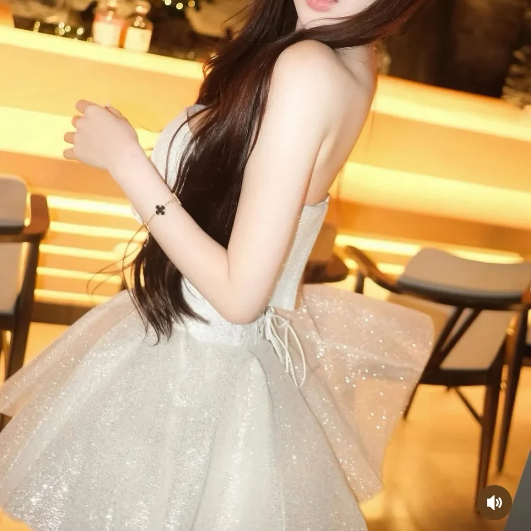 Photo 6 of Đầm sinh nhật nữ lấp lánh