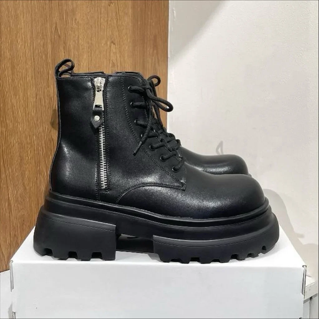 Photo 2 of Chelsea boots nam đen