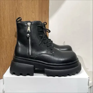Photo 2 of Chelsea boots nam đen