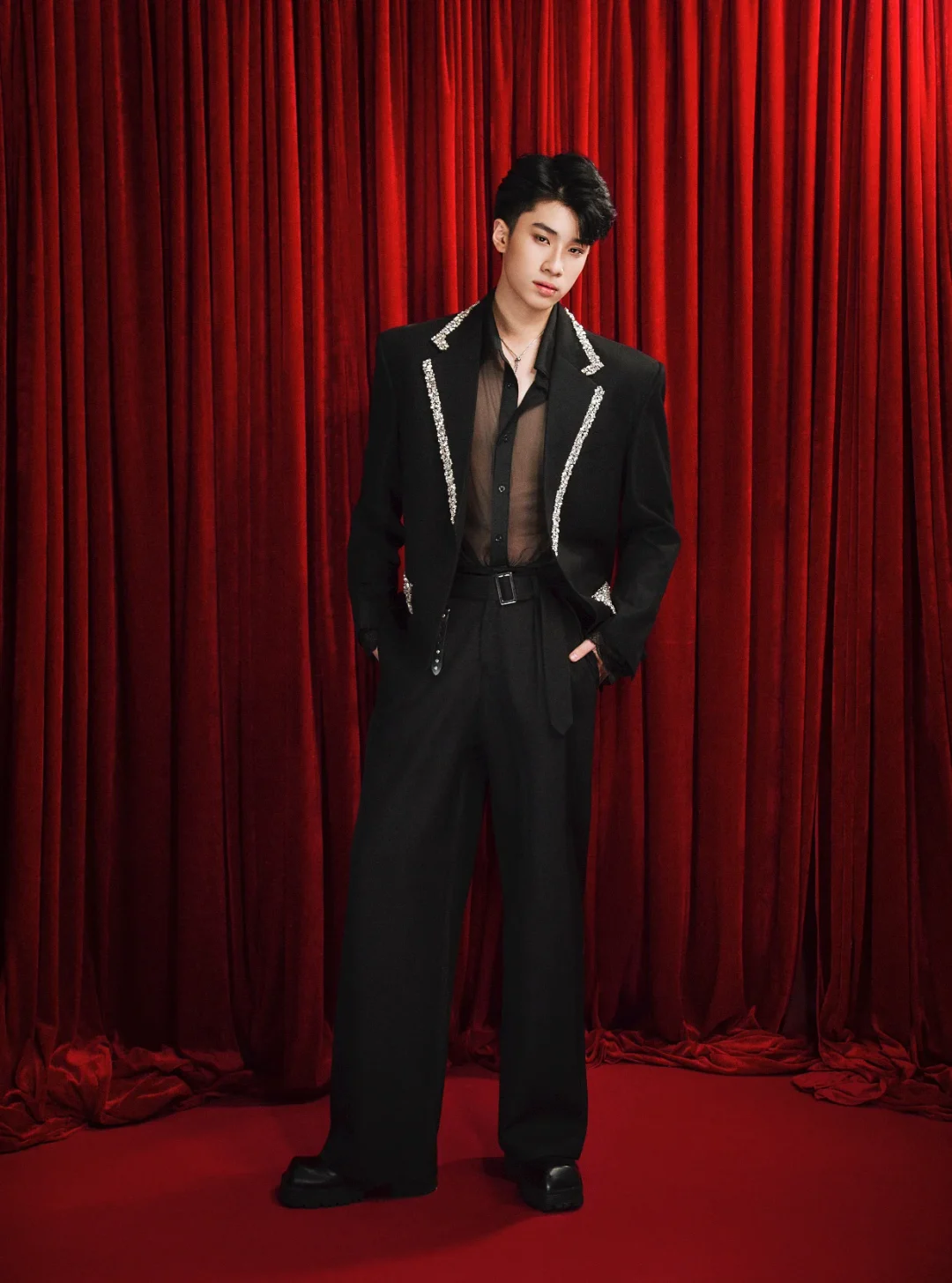 Photo 3 of Set vest đen áo lưới nam