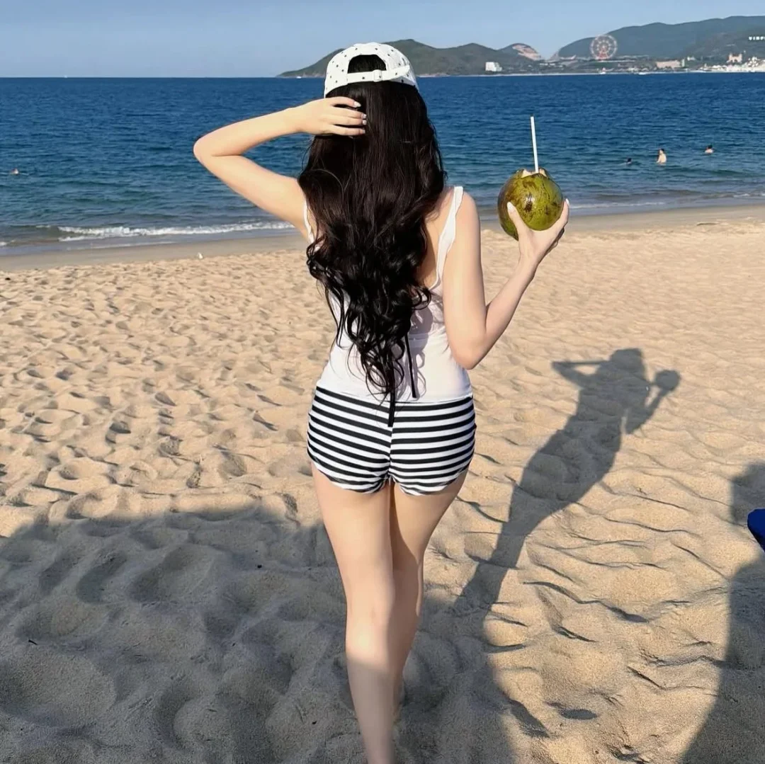 Ảnh 2 của Bikini đi biển