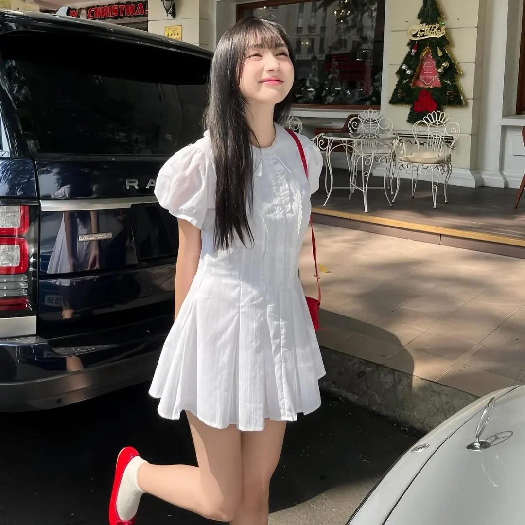 Photo 1 of Váy nữ sinh trong trẻo