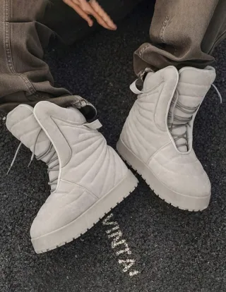 Photo 1 of Boots thể thao siêu chất