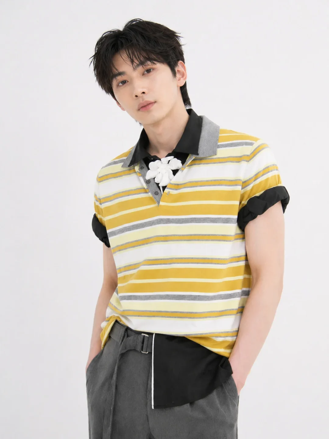 Ảnh 1 của Set sơ mi đính hoa kẻ sọc