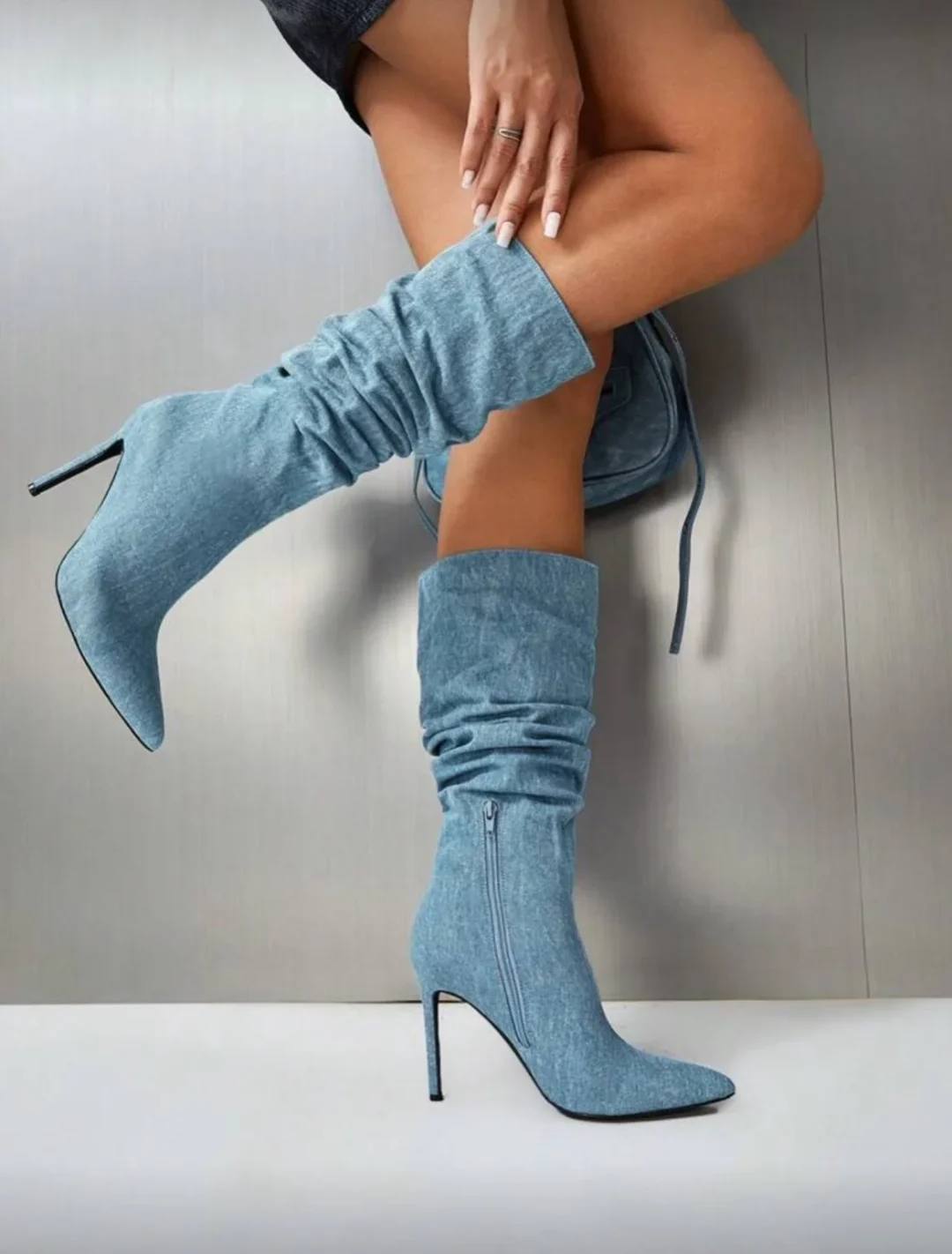 Ảnh 2 của Boots denim cao cổ nữ