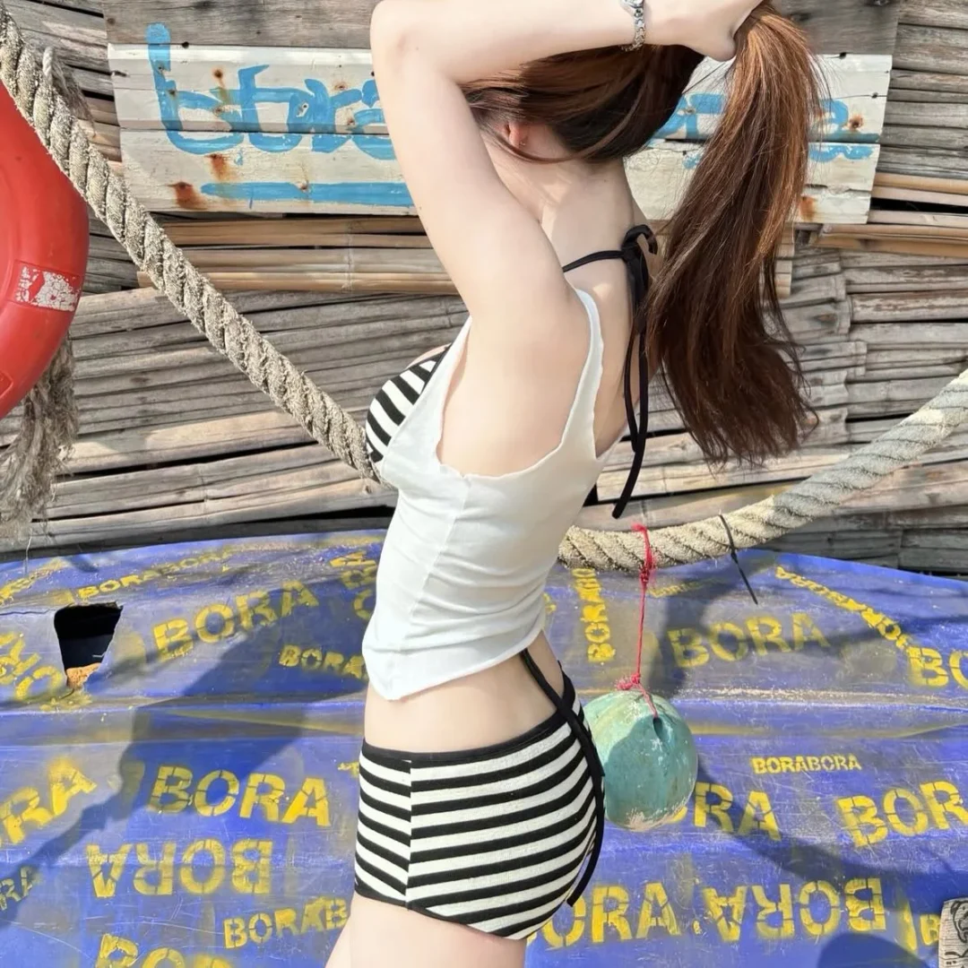 Ảnh 3 của Bikini đi biển kèm áo ngoài