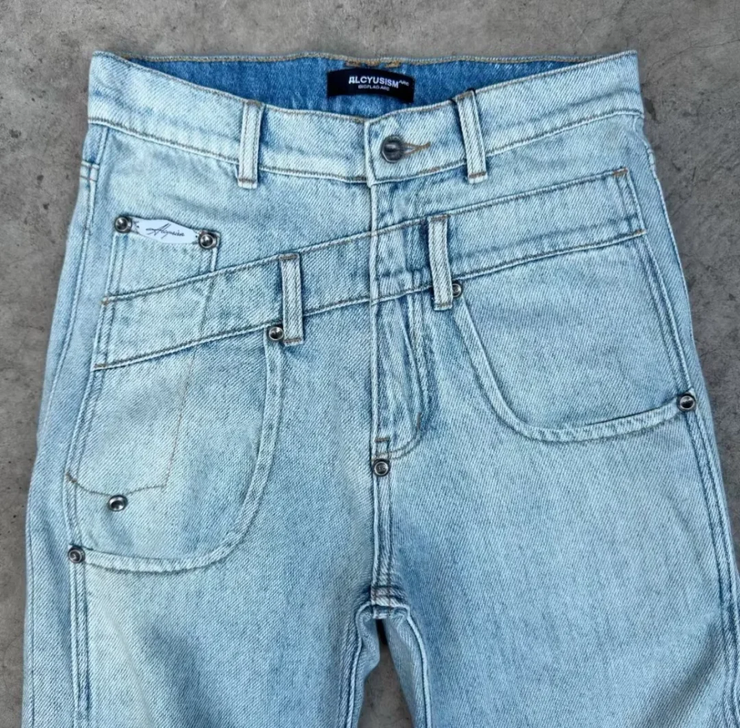 Photo 3 of Quần jeans ống suông unisex
