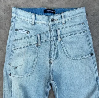 Photo 3 of Quần jeans ống suông unisex