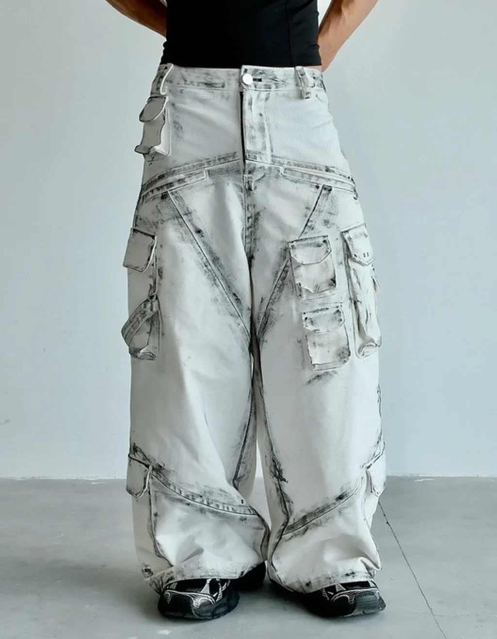 Photo 2 of Jeans trắng wax đen nam