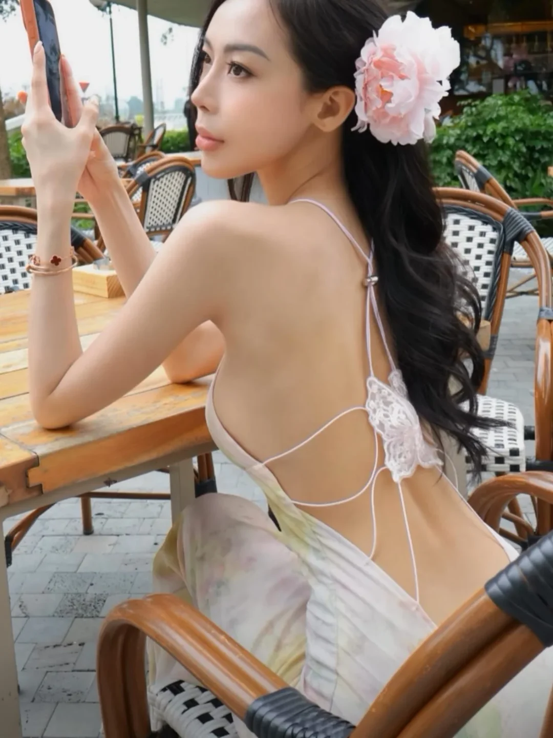 Photo 1 of Đầm hở lưng sexy
