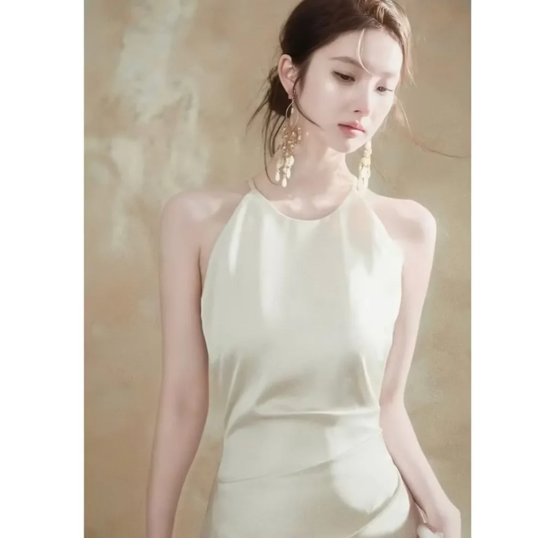 Ảnh 7 của Váy lụa cổ yếm hở lưng