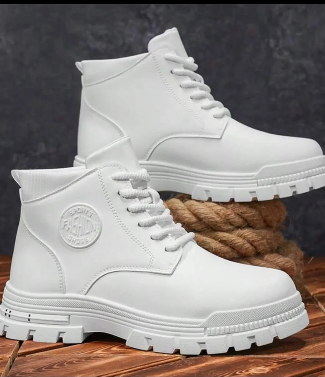 Photo 3 of Boots trắng năng động nam