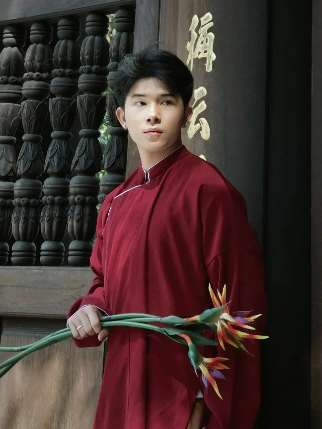 Photo 2 of Áo dài đỏ đô nam OAO
