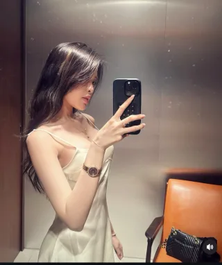 Photo 4 of Váy lụa be sang