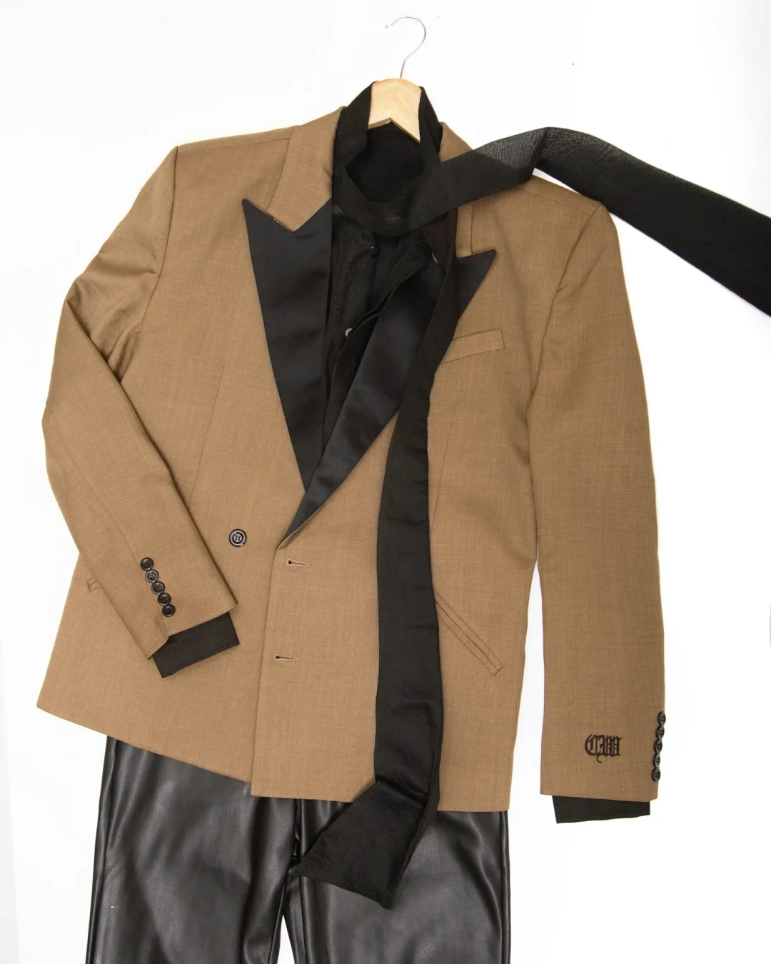 Photo 4 of Set blazer quần da nam