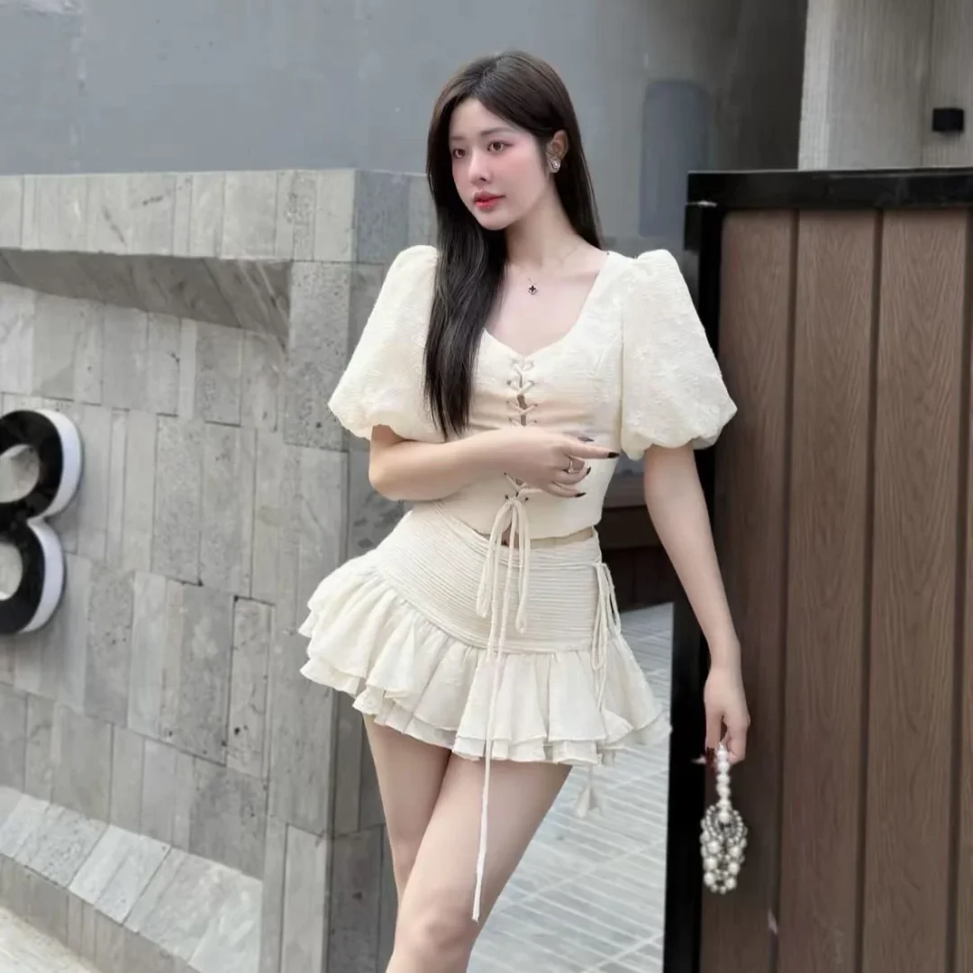 Ảnh 5 của Set áo cổ vuông chân váy
