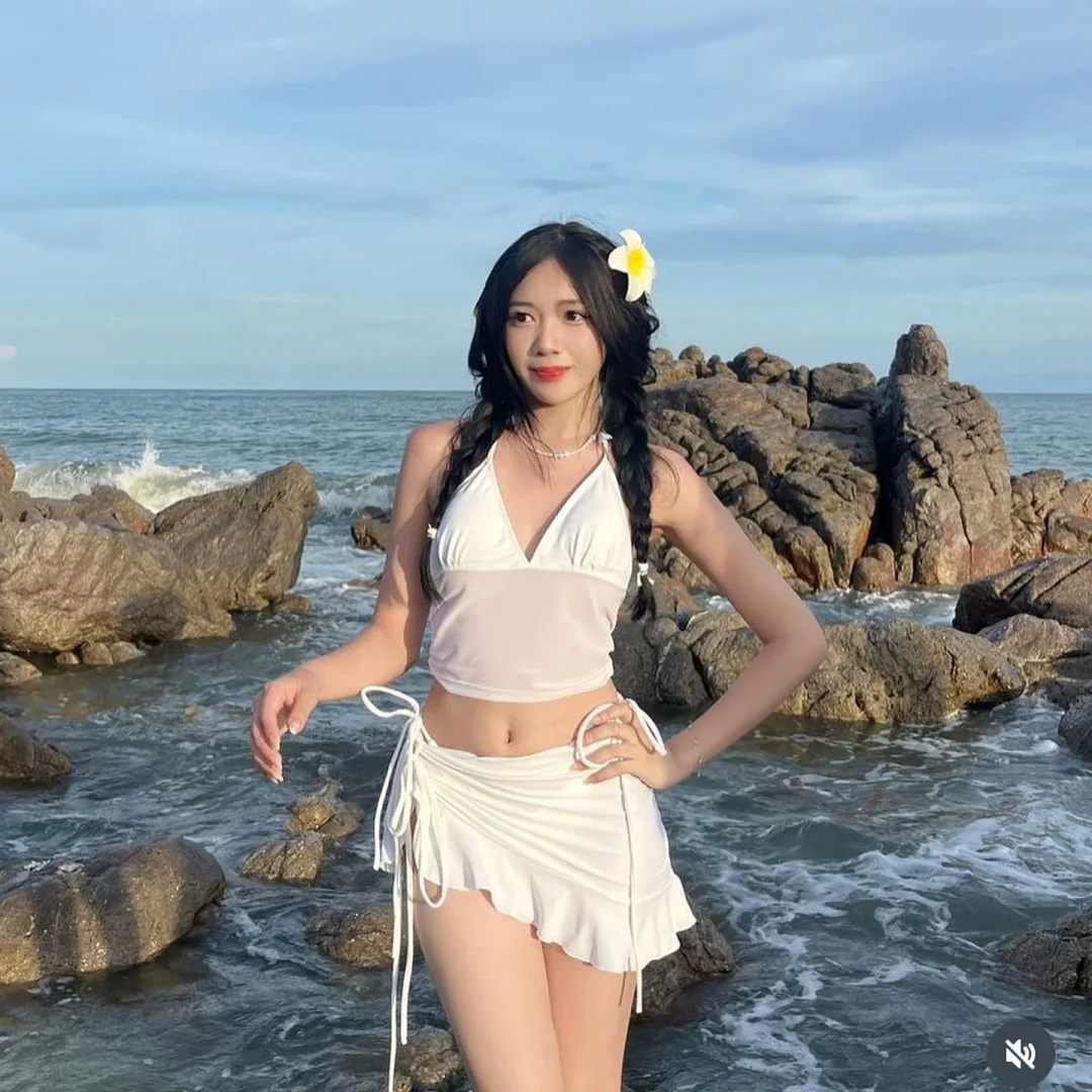 Ảnh 3 của Bikini 3 món kín đáo