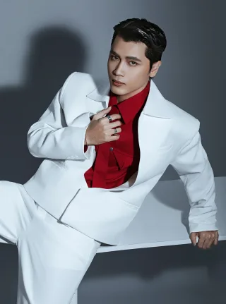 Photo 2 of Set blazer trắng đen nam