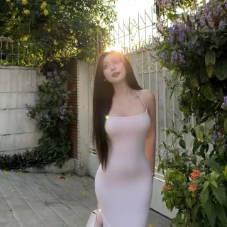 Photo 3 of Váy cổ yếm body form