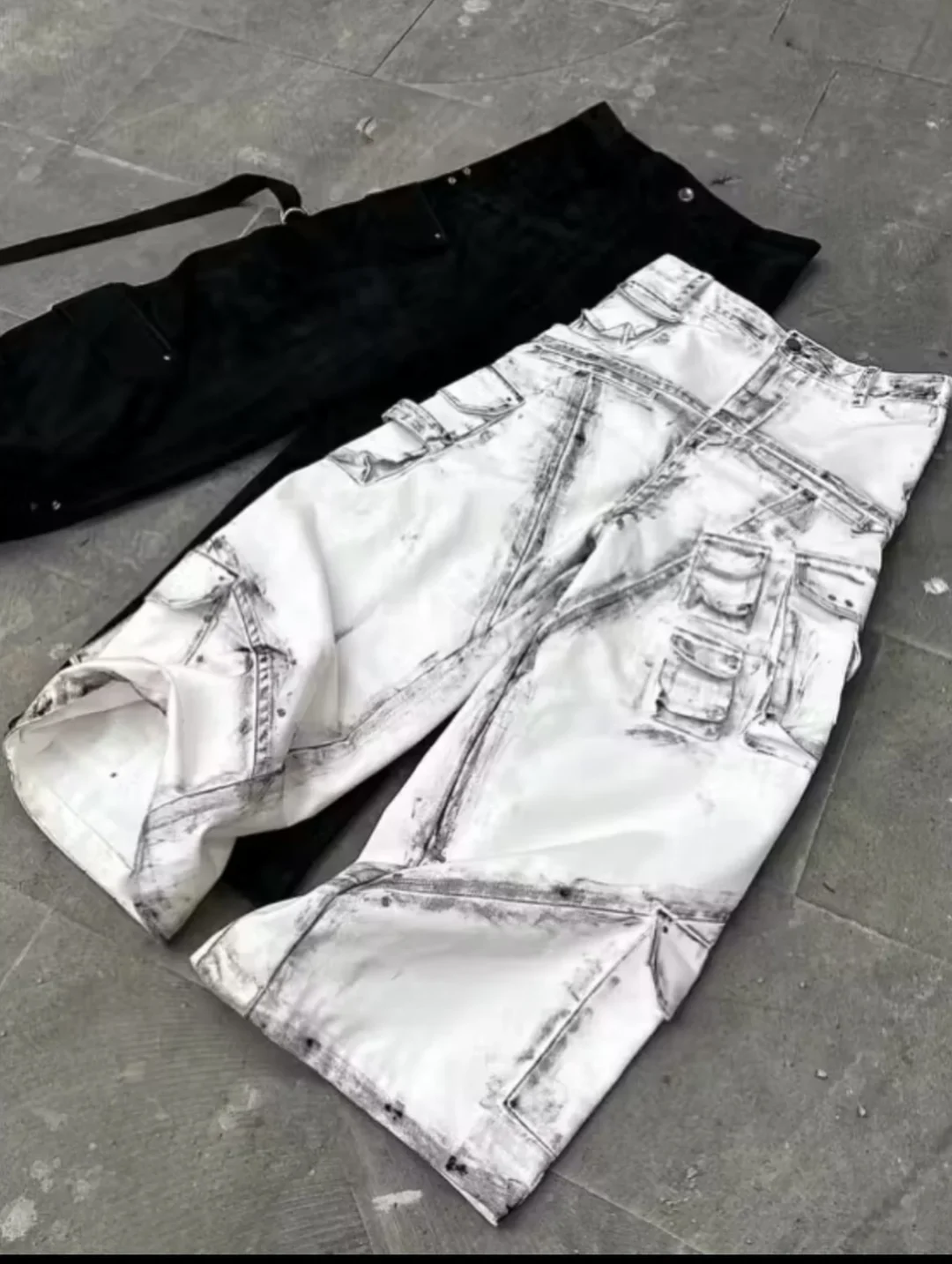 Photo 1 of Jeans trắng wax đen nam