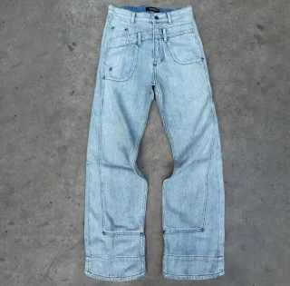 Photo 2 of Quần jeans ống suông unisex